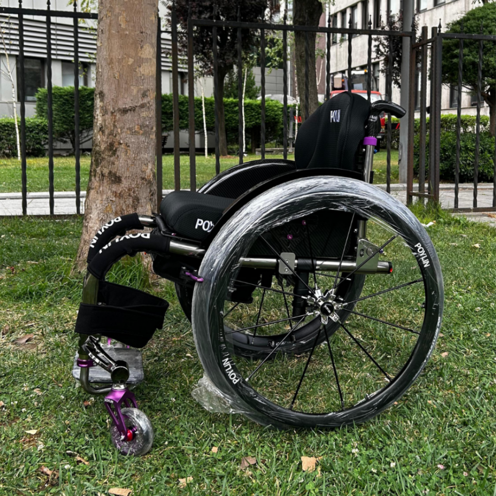 Poylin P153 Aktif Tekerlekli Sandalye (Titanyum)