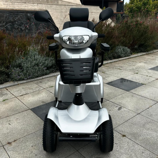 Poylin P402 Dört Tekerli Engelli Aracı